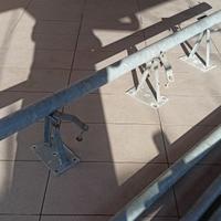 pali per antenne con staffe pesanti