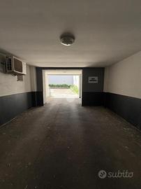 3 LOCALI A AFRAGOLA