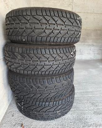 pneumatici invernali  Taurus Winter 215/50 R18 92V