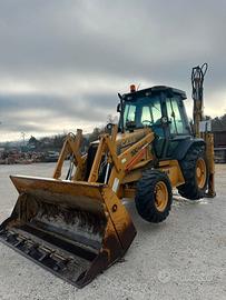 TERNA/ RETROESCAVATORE tipo CASE 580 SLE