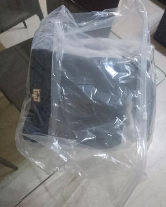 Stivali donna Cowboy in pelle nera stile moderno.