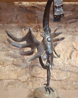 Drago medievali in ferro 