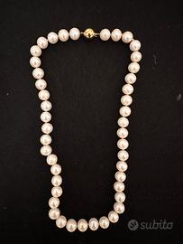 Collana di perle con chiusura in oro 14kt