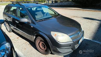 Opel Astra H SW 1.4 Benzina (2004)