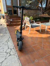 Monopattino elettrico ducati