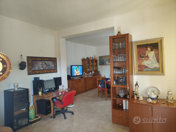 Villa con 13000 metri di terra Montemesola e crisp