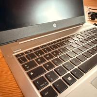 HP ProBook 440 G6 | i7  8GB RAM |SSD 512GB +Borsa