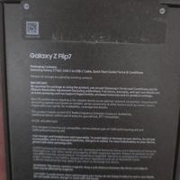 z flip 7 nuovo nero (leggere)