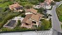 villa-di-190-m²-con-piu-di-5-locali-e-box-auto-dop