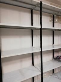 scaffalatura ad incastro