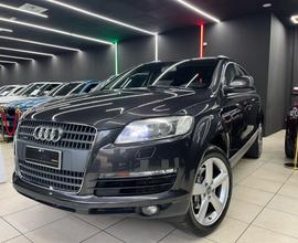 Audi Q7 3.0 V6 TDI 233CV quattro tiptronic
