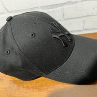 Cappello new era total black taglia unica