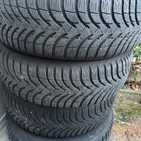 Gomme invernali con cerchi 185/65/15