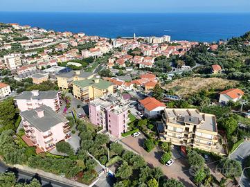 2 LOCALI A COSTARAINERA