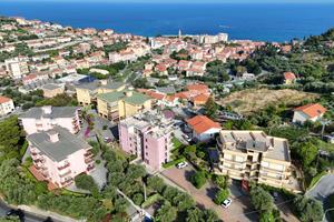 2 LOCALI A COSTARAINERA