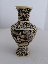 Vaso vintage decorato anni '70 in finto avorio