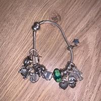 bracciale e ciondoli pandora