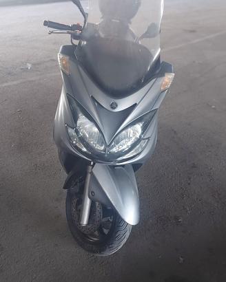 Yamaha Majesty 400