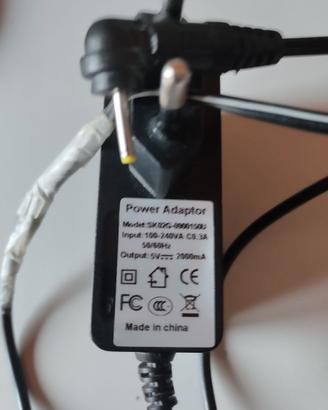 Alimentatore 5V per apparato elettronico ignoto