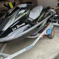 Moto d'acqua e pedana