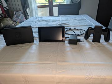 Nintendo Switch usata poco 