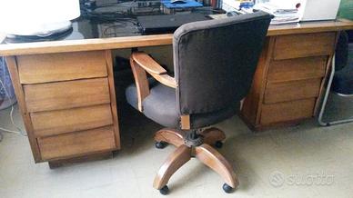 Scrivania  "ministeriale"