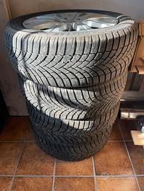 Cerchi in lega con gomme per Vw Golf