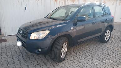 Toyota RAV 4 RAV4 2.2 D-4D 136 CV Luxury