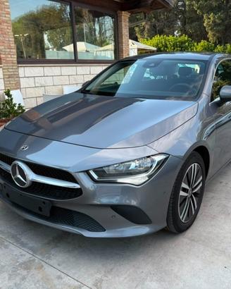 MERCEDES-BENZ CLA 200 d