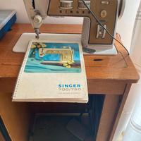 Macchina da cucire Singer 700 con mobile