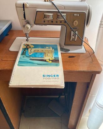 Macchina da cucire Singer 700 con mobile