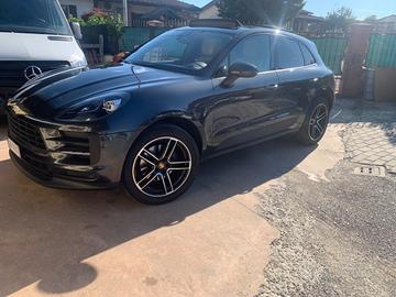 PORSCHE Macan - 2019