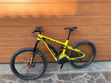 Ebike bergamont biammortizzata con luce impianto