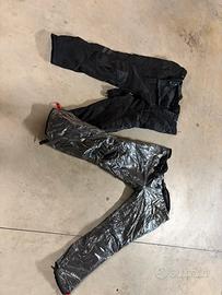 Pantaloni moto con protezioni