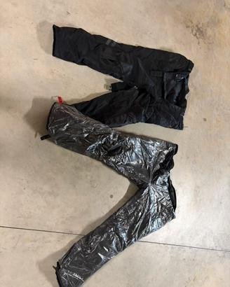 Pantaloni moto con protezioni