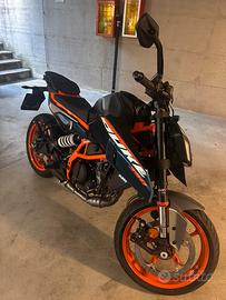KTM DUKE 390 2024