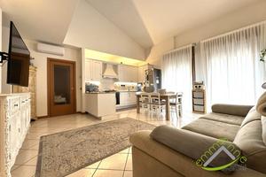 TRE LOCALI CON GARAGE