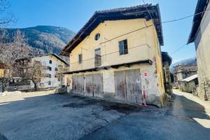 CASA SEMINDIPENDENTE A VALPELLINE