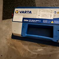 Batteria auto Varta D54 nuova, mai usata