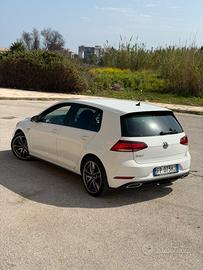 Volkswagen Golf R Line 7.5