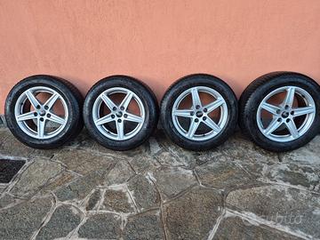  4 cerchi originali Audi con gomme invernli