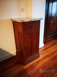 Mobile legno con ripiano marmo
