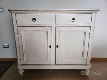 Credenza