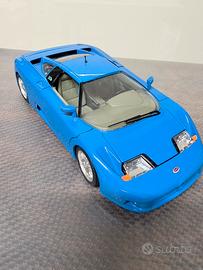 Bugatti EB110 1:18