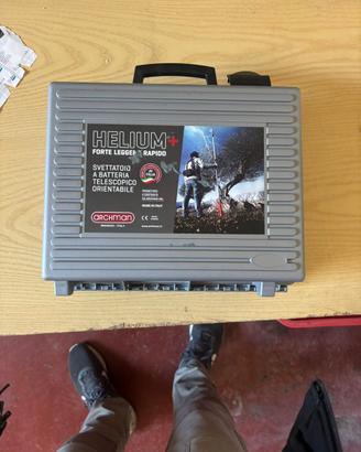 Svettatoio a batteria telescopico orientabile