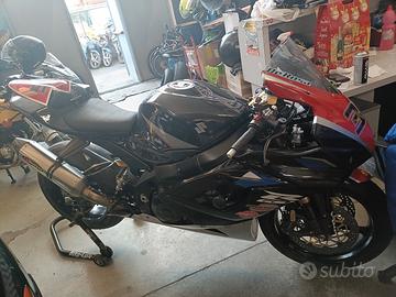 Suzuki gsxr 1000 2006 pista
