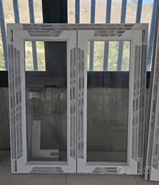 FINESTRA IN PVC A 2 ANTE