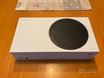 Xbox Series S + Controller + set ricaricabatterie