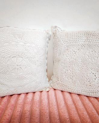 Set di CUSCINI in cotone ricamato a mano