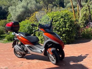 Privato vende Piaggio MP3 YOURBAN LT 300 ie.